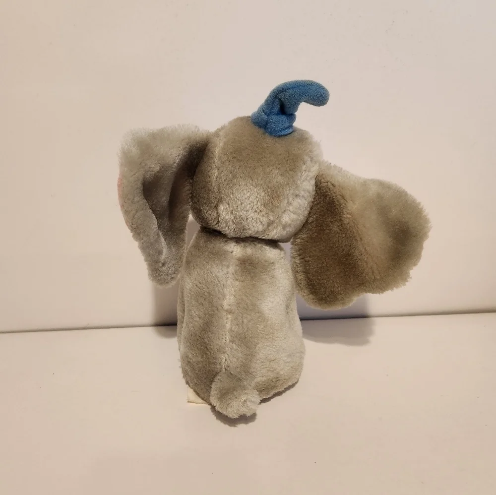 7 1/2” Vintage 1980’s Walt Disney Dumbo Plush Stuffed Animal